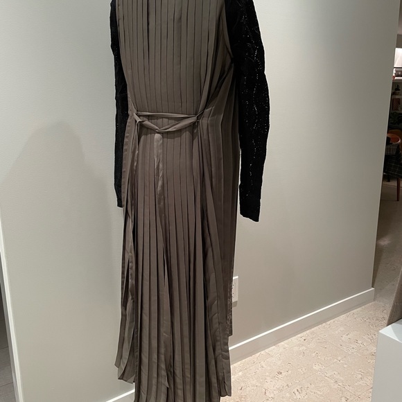 Elk pleated high low dress. - Picture 5 of 6